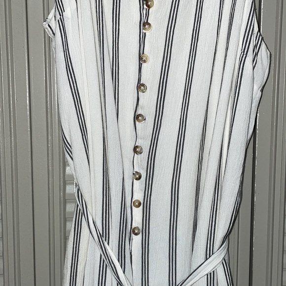 AE White and grey striped jumpsuit - Picture 2 of 5